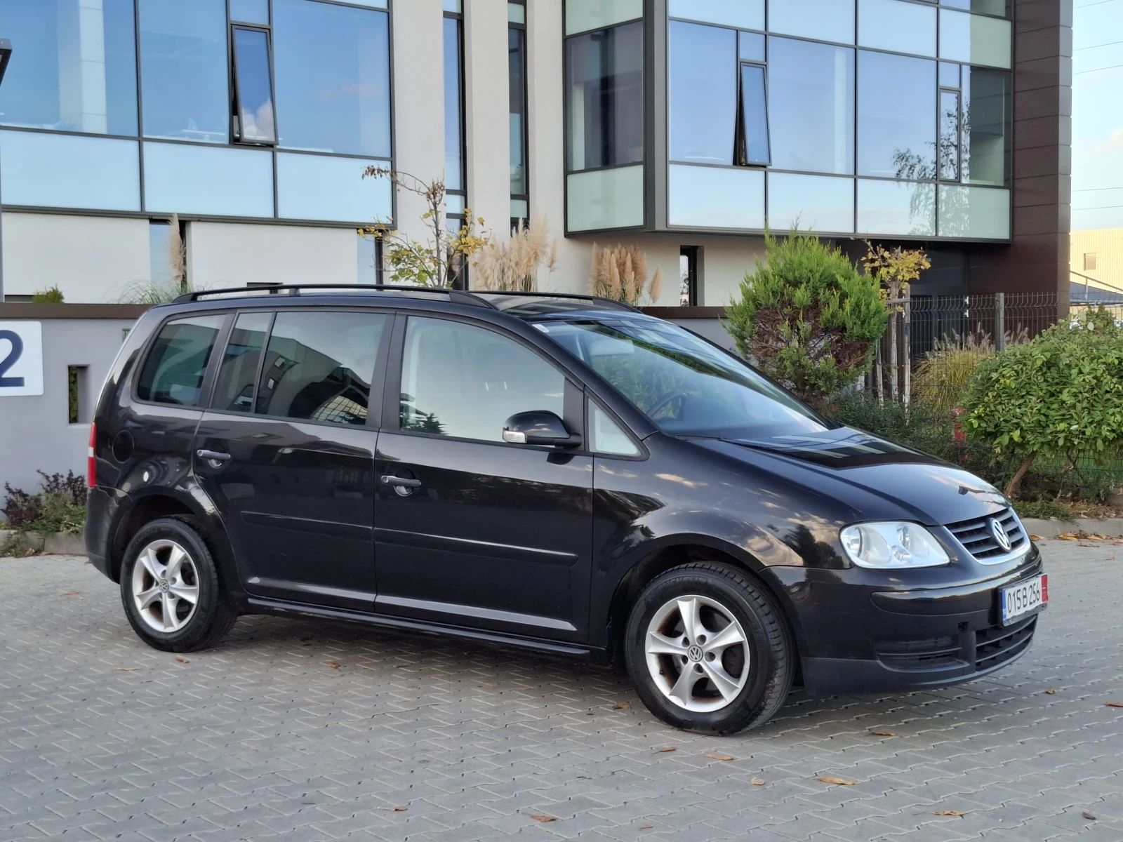 VW Touran 1.9TDI* (105кс)* * KLIMATRONIK* НОВ ВНОС*  | Mobile.bg — изображение 12