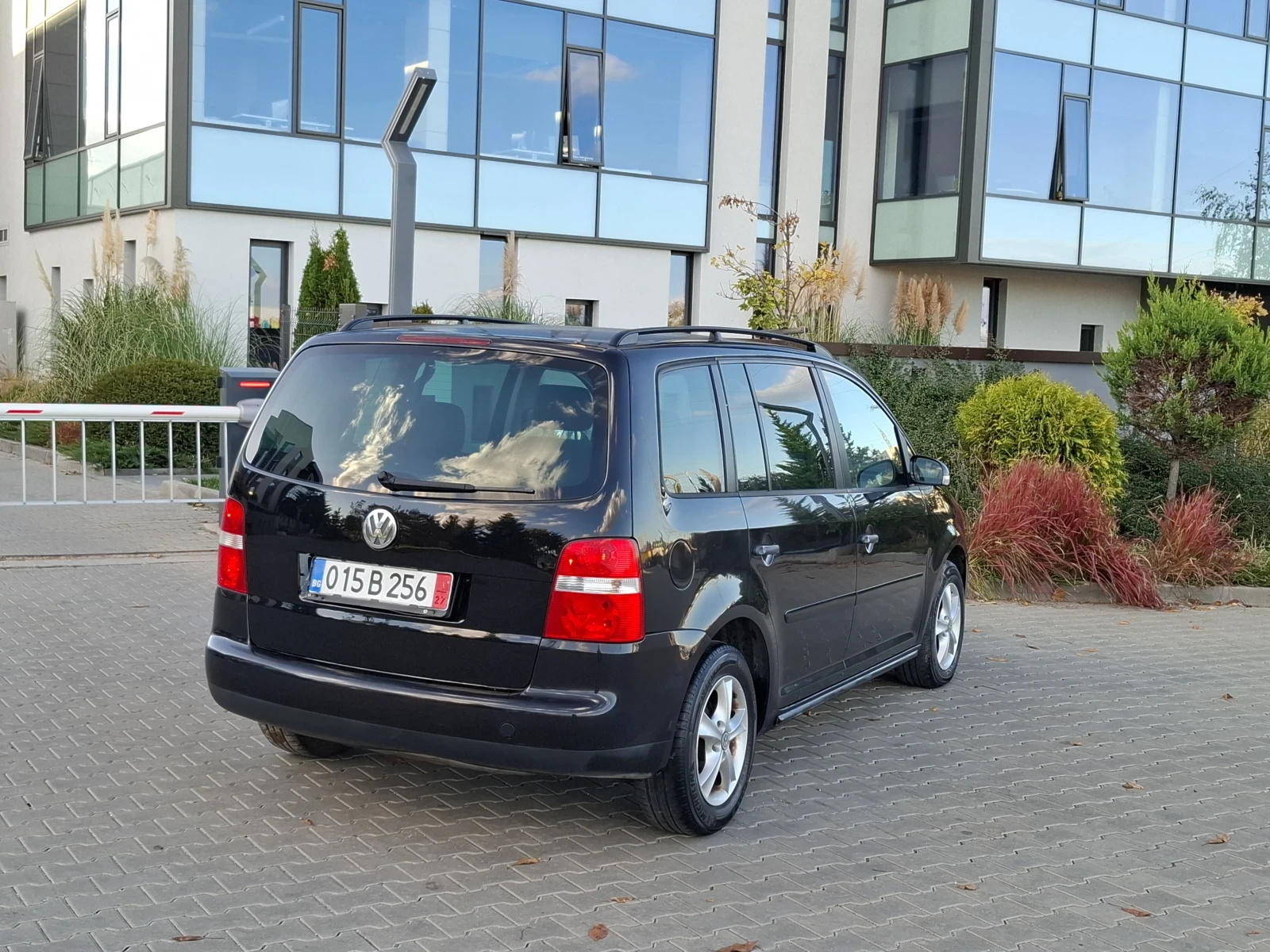 VW Touran 1.9TDI* (105кс)* * KLIMATRONIK* НОВ ВНОС*  | Mobile.bg — изображение 14