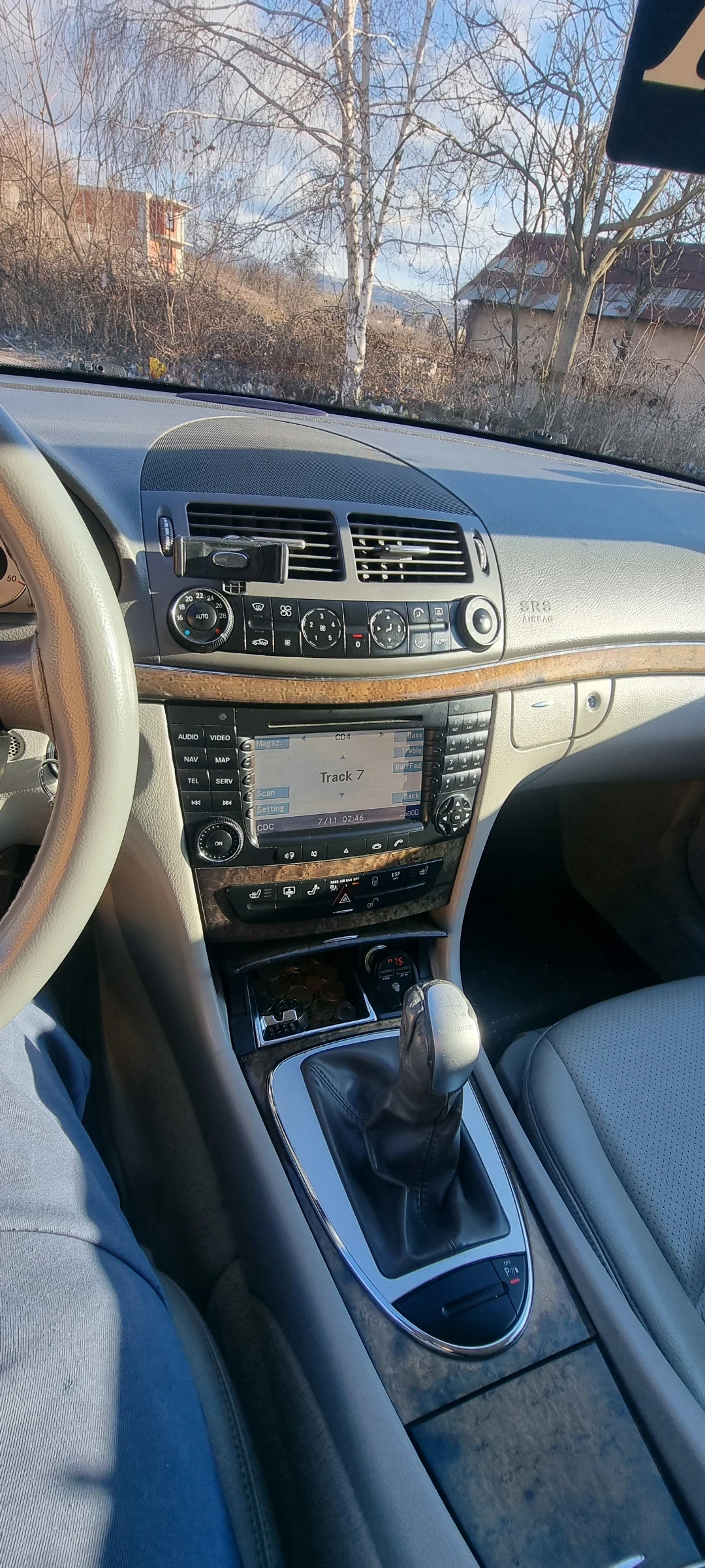 Mercedes-Benz E 220 | Mobile.bg — изображение 8