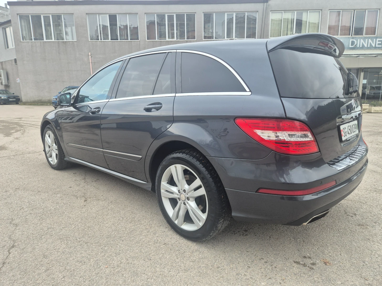 Mercedes-Benz R 350  - изображение 5