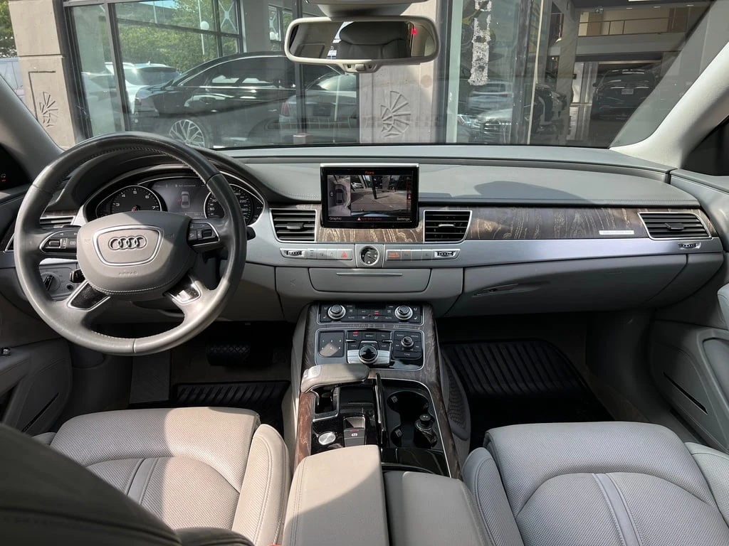 Audi A8 * 4dr Sdn 3.0T * CARFAX * ��� ������������ ������ | Mobile.bg � ����������� 16