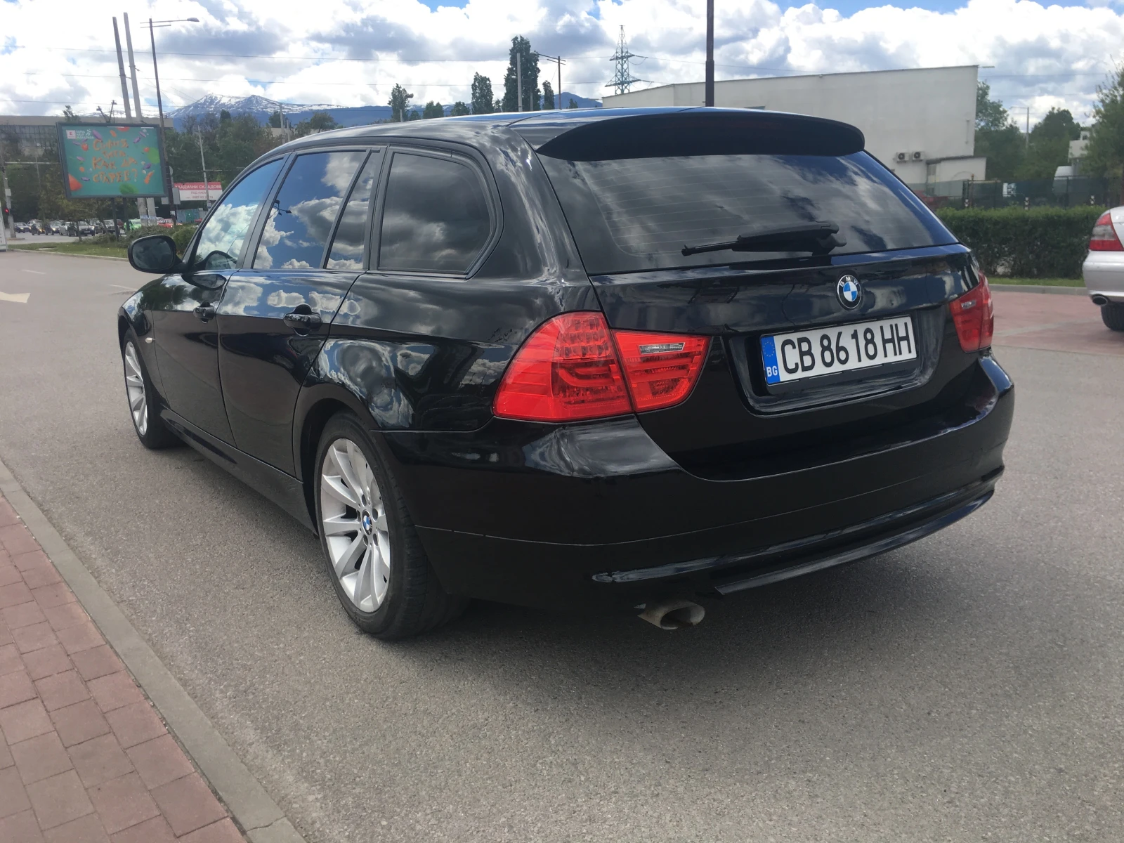 BMW 318 318d - изображение 2