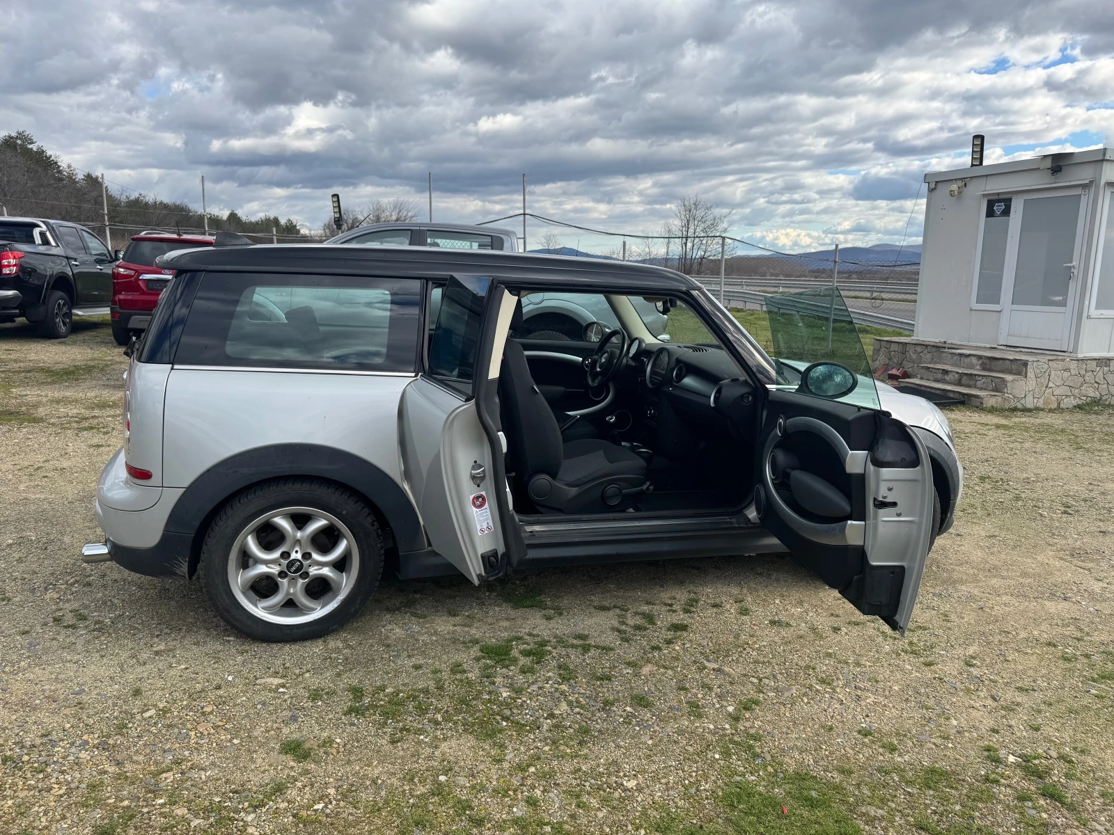 Mini Clubman 1.6 171000km.100% - изображение 4