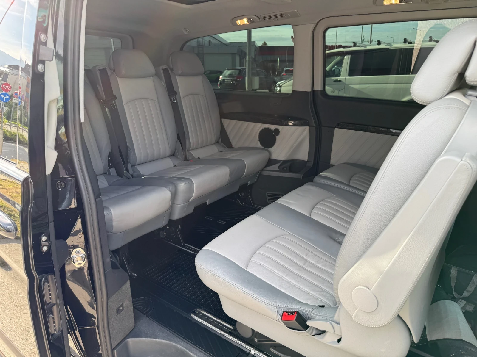 Mercedes-Benz Viano 3.5 258 к.с. BRABUS Extralang, снимка 14 - Автомобили и джипове - 53746331