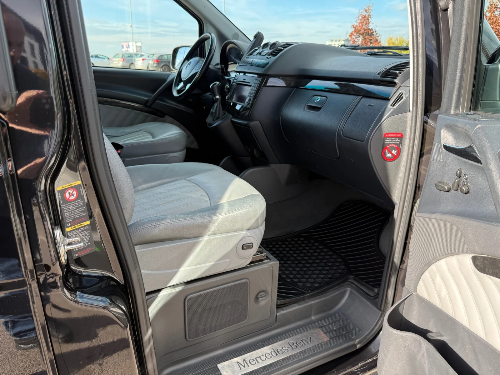 Mercedes-Benz Viano 3.5 258 к.с. BRABUS Extralang, снимка 13 - Автомобили и джипове - 53746331