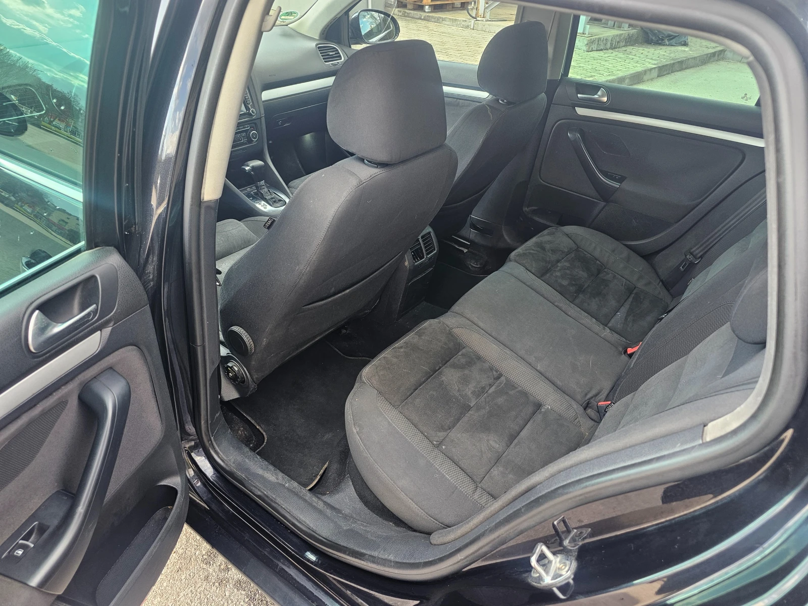 VW Golf Автоматик, снимка 10 - Автомобили и джипове - 53987388