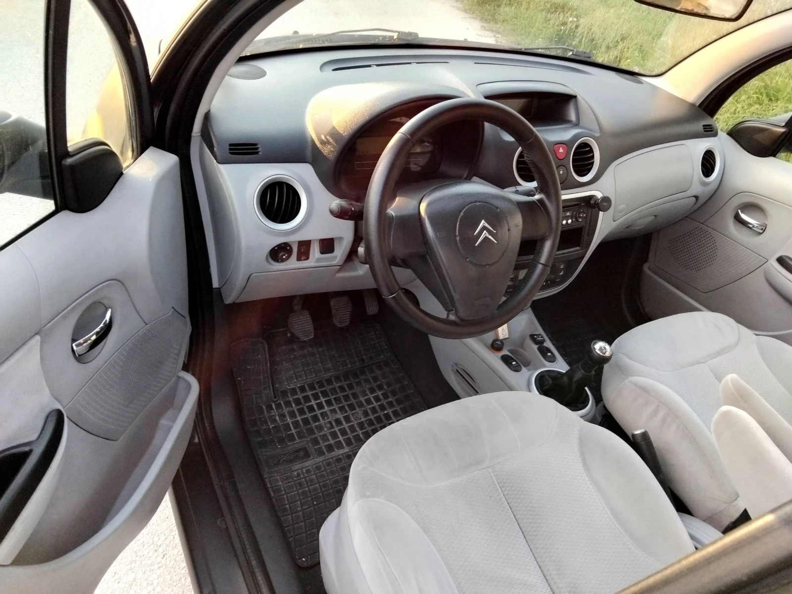 Citroen C3 1.4i.75k + КЛИМА + ГАЗОВ ИНЖЕКЦИОН. 2007г , снимка 16 - Автомобили и джипове - 54664479