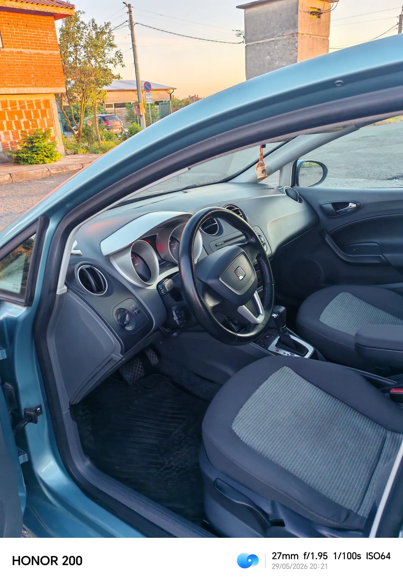 Seat Ibiza 1.6I-105PH АВТОМАТ /ГАЗ , снимка 8 - Автомобили и джипове - 54717865