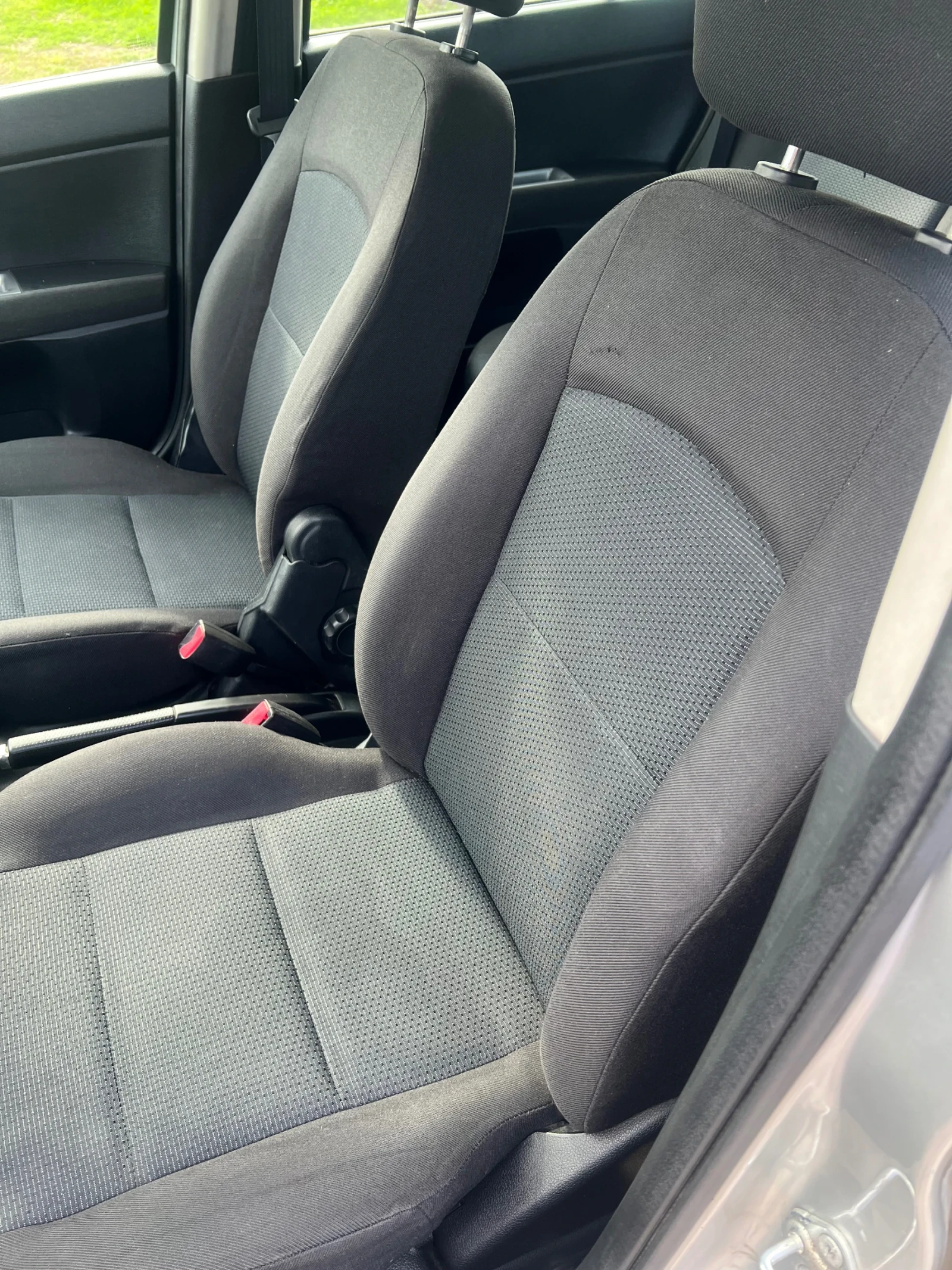 Mazda 2 1, 4 HDSI, снимка 9 - Автомобили и джипове - 54808475