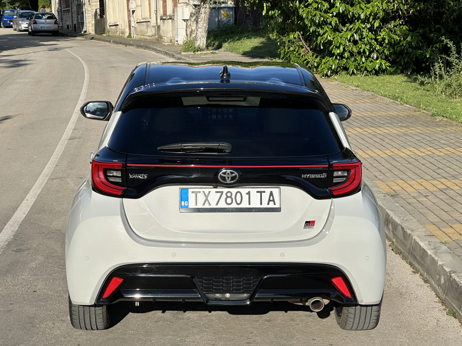 Toyota Yaris Hybrid GR Sport, снимка 5 - Автомобили и джипове - 54842880