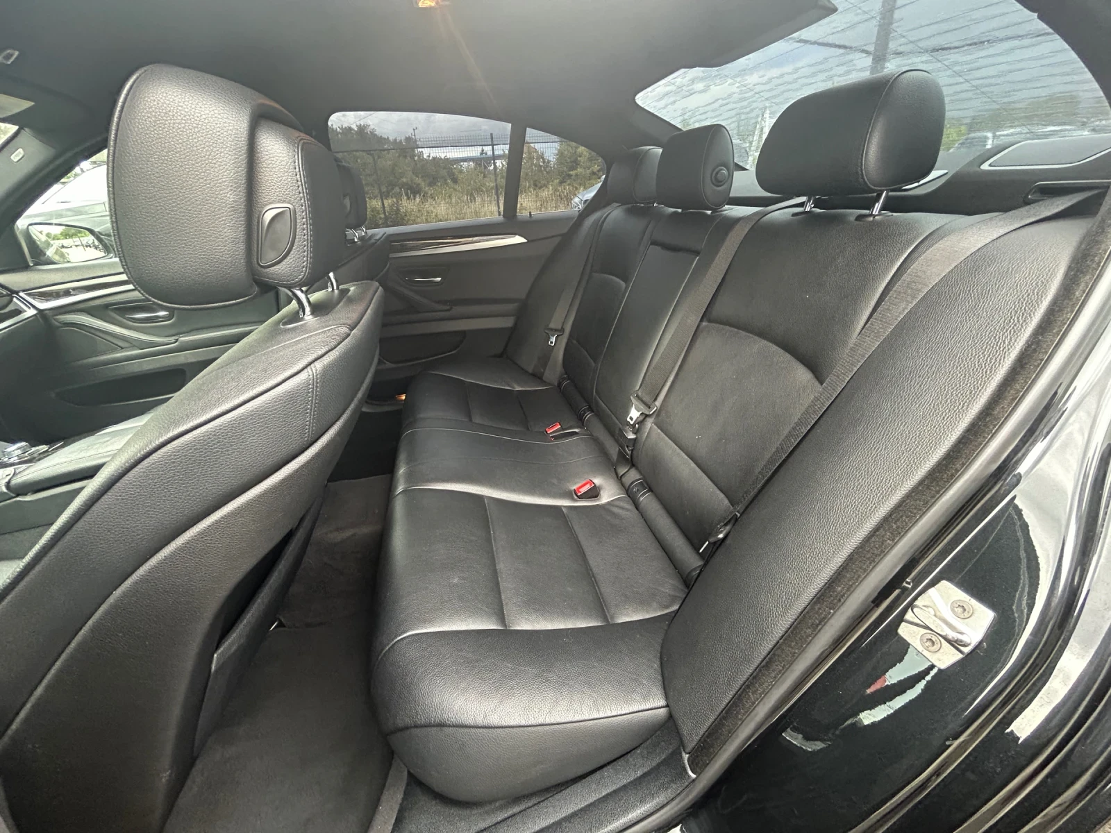 BMW 520 D, снимка 11 - Автомобили и джипове - 54870370