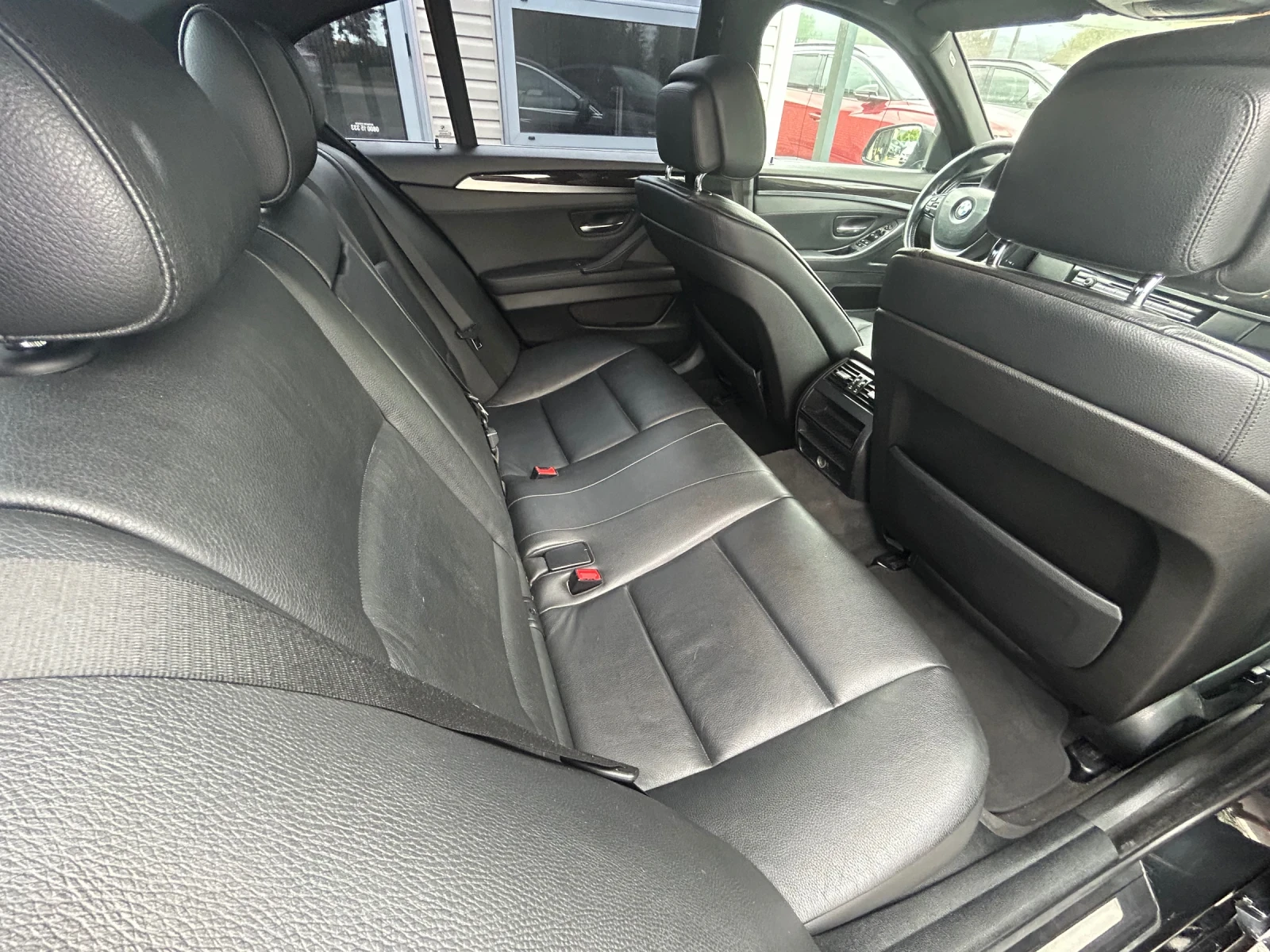 BMW 520 D, снимка 10 - Автомобили и джипове - 54870370