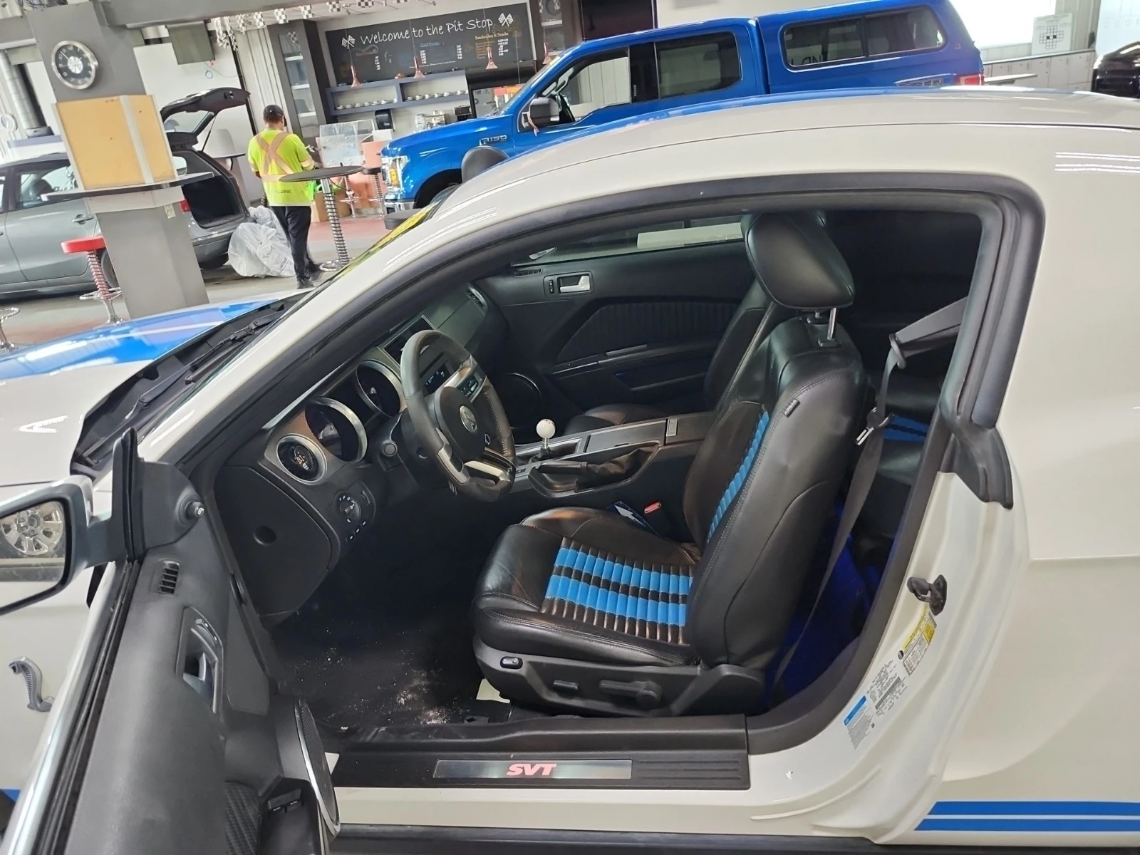 Ford Mustang GT500 * * CARFAX * * АВТО КРЕДИТ * * , снимка 5 - Автомобили и джипове - 54903736