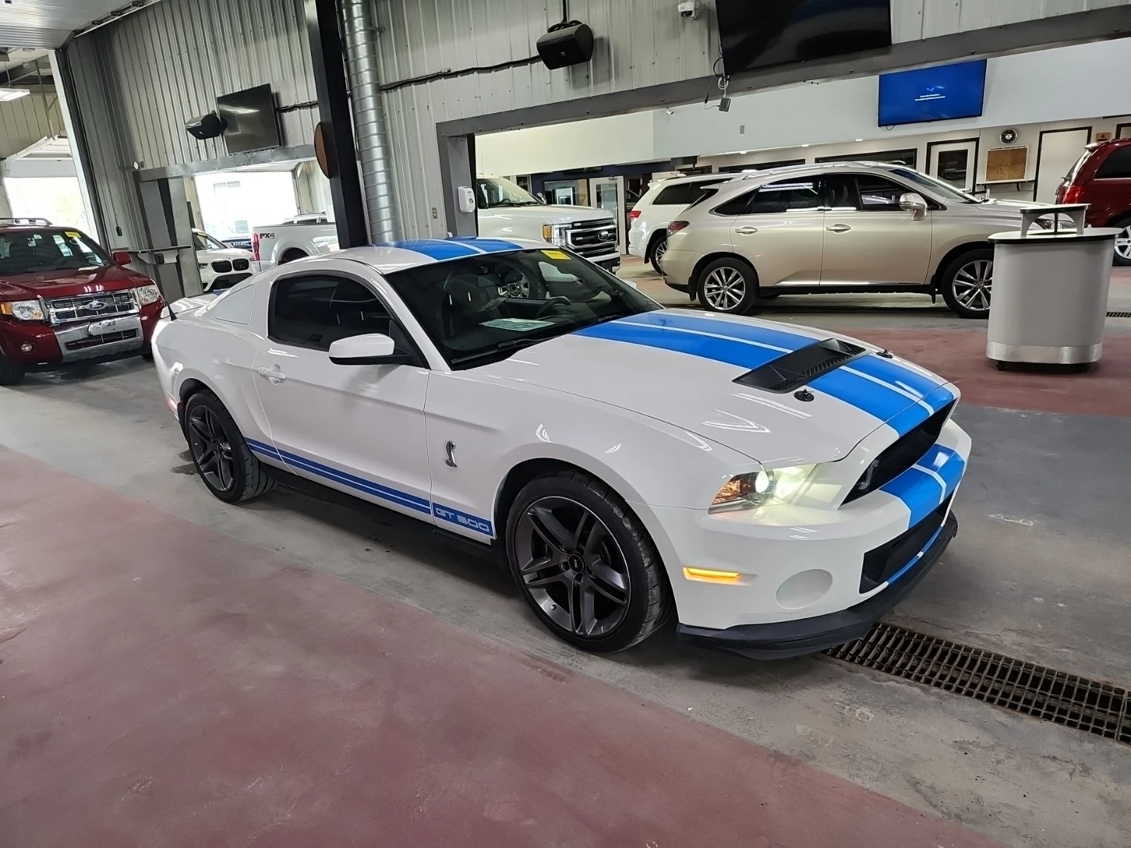 Ford Mustang GT500 * * CARFAX * * АВТО КРЕДИТ * * , снимка 2 - Автомобили и джипове - 54903736
