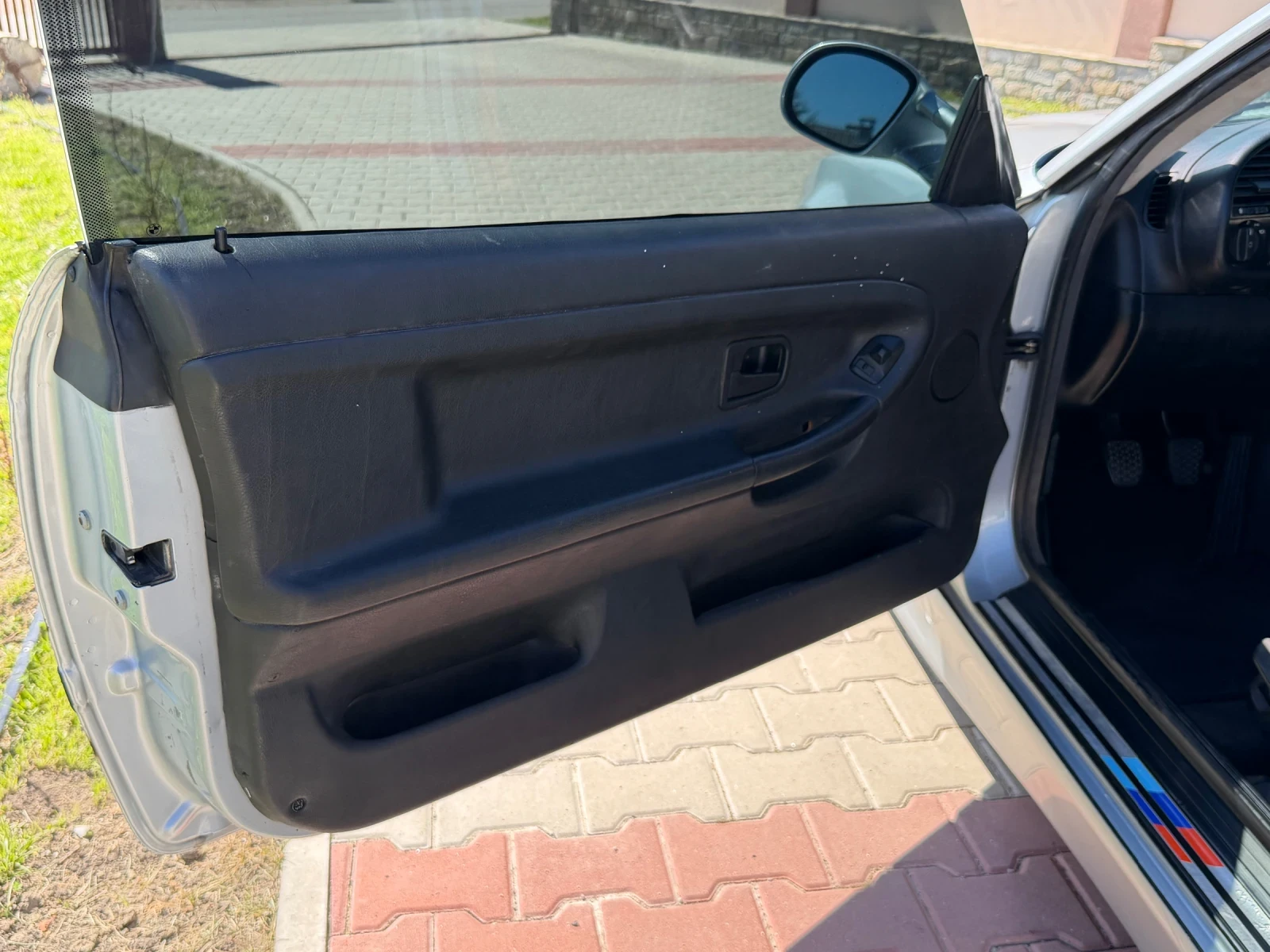 BMW 318 1.8 is, снимка 16 - Автомобили и джипове - 55345056