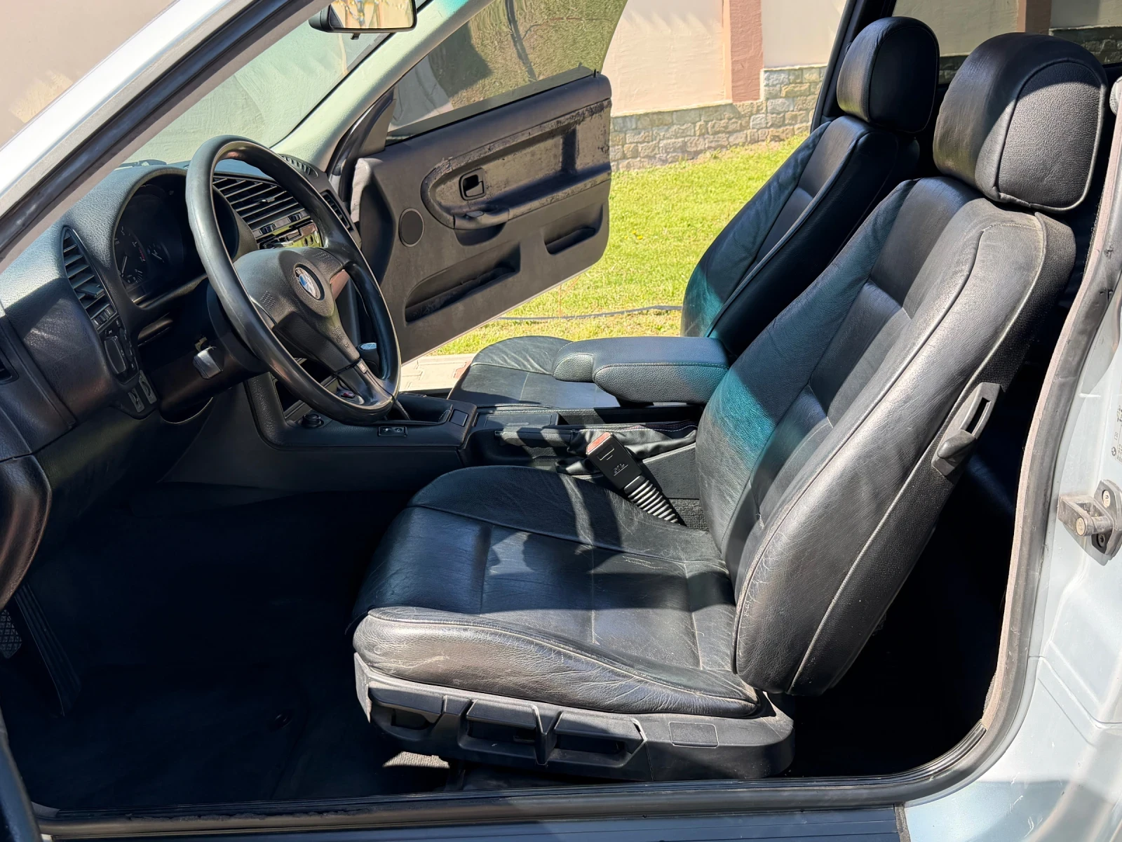 BMW 318 1.8 is, снимка 12 - Автомобили и джипове - 55345056