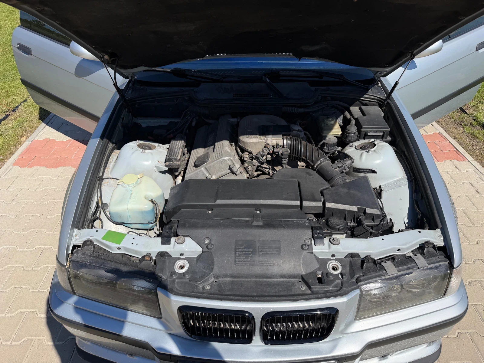 BMW 318 1.8 is, снимка 10 - Автомобили и джипове - 55345056