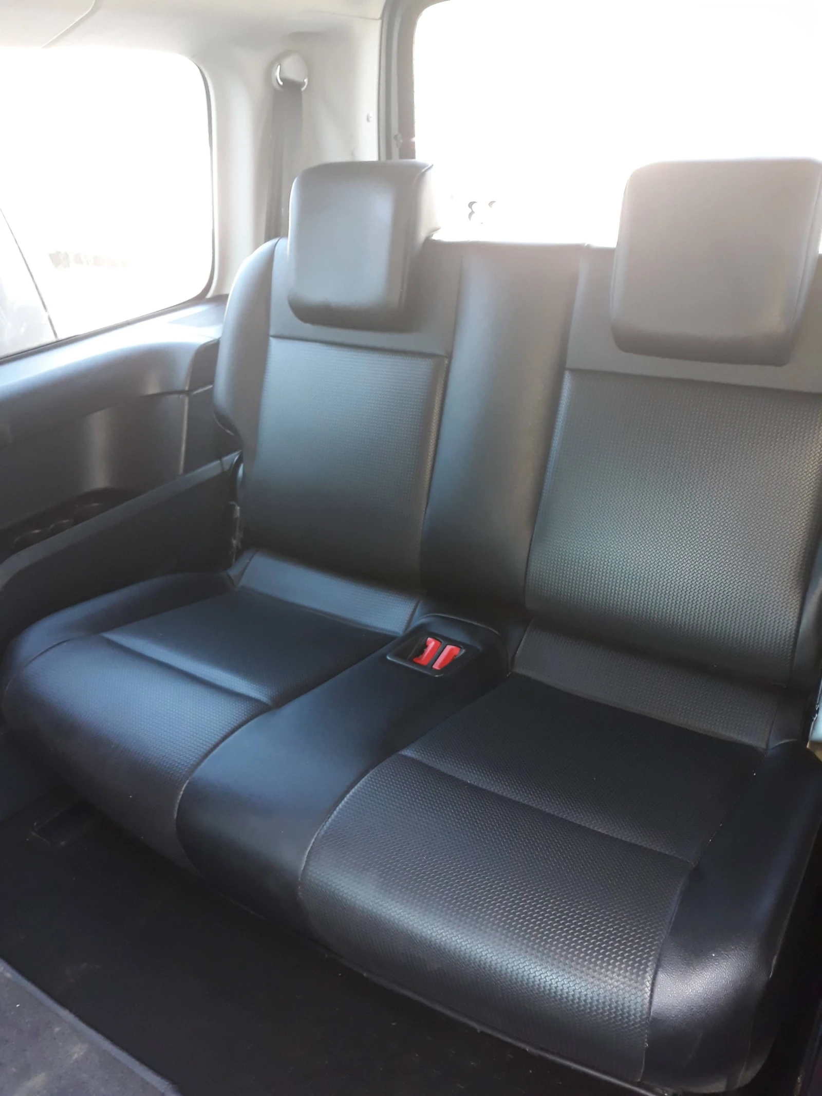 VW Caddy 2.0 TDI MAXI, снимка 9 - Автомобили и джипове - 55059658