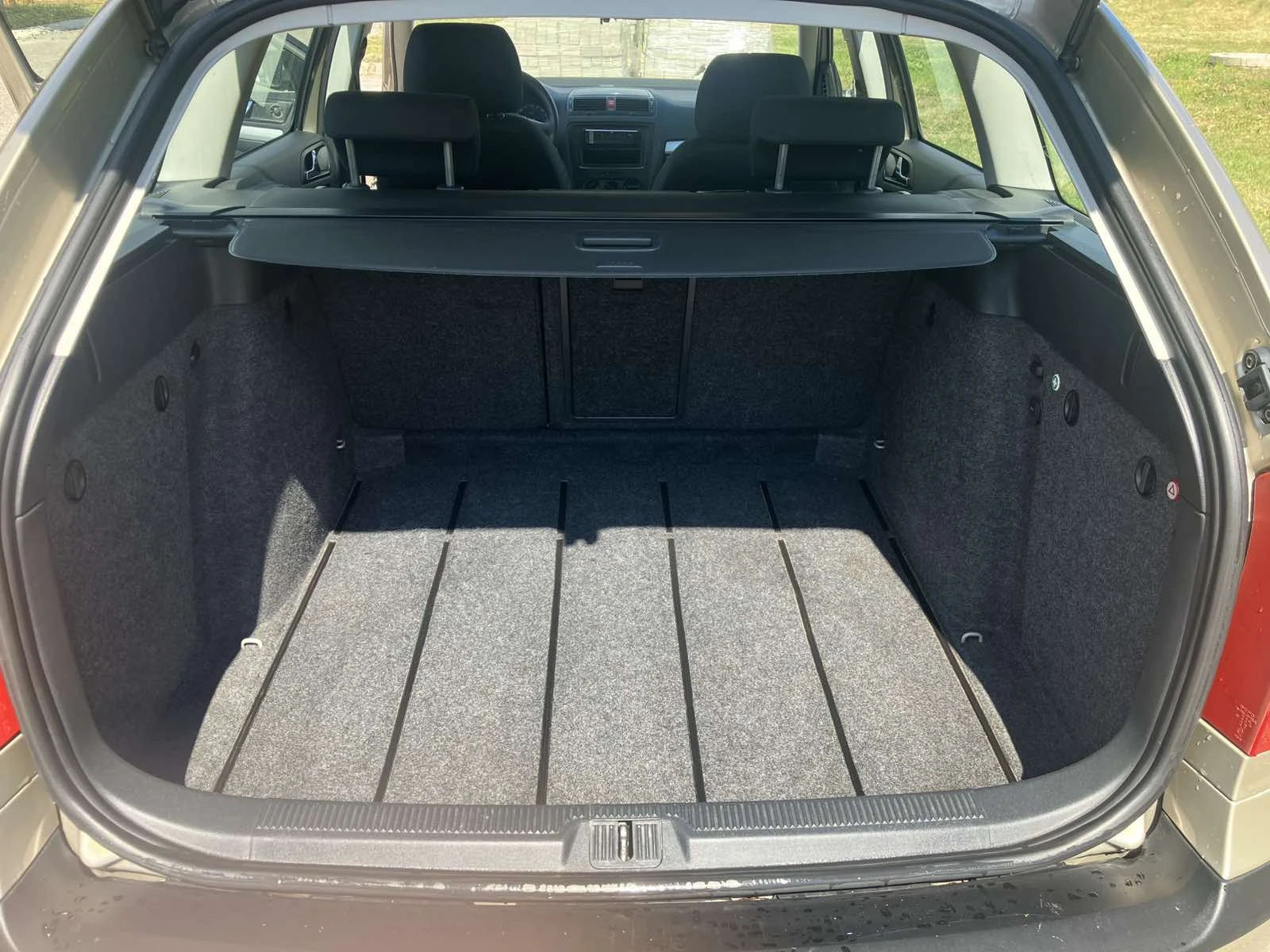 Skoda Octavia 1.9TDI Combi (2006) | РЕАЛНИ 165 000, снимка 4 - Автомобили и джипове - 55224817