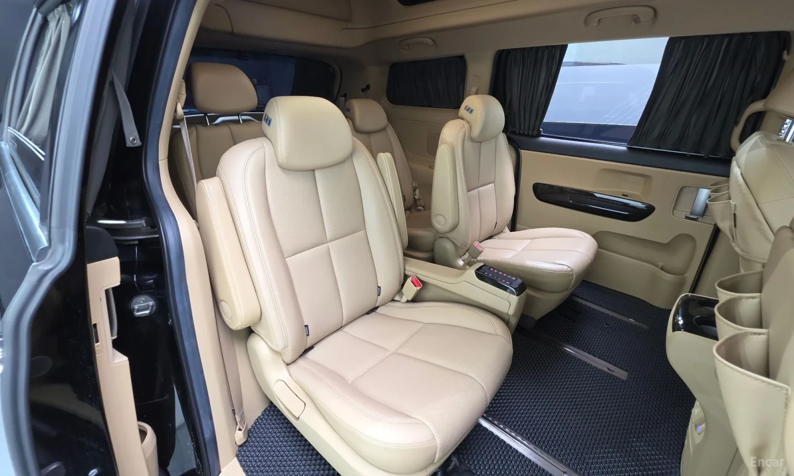 Kia Carnival HIGH* LIMOUSINE* TOP OFERTA* TEXNOTEST* 9MESTA* , снимка 11 - Автомобили и джипове - 55229298