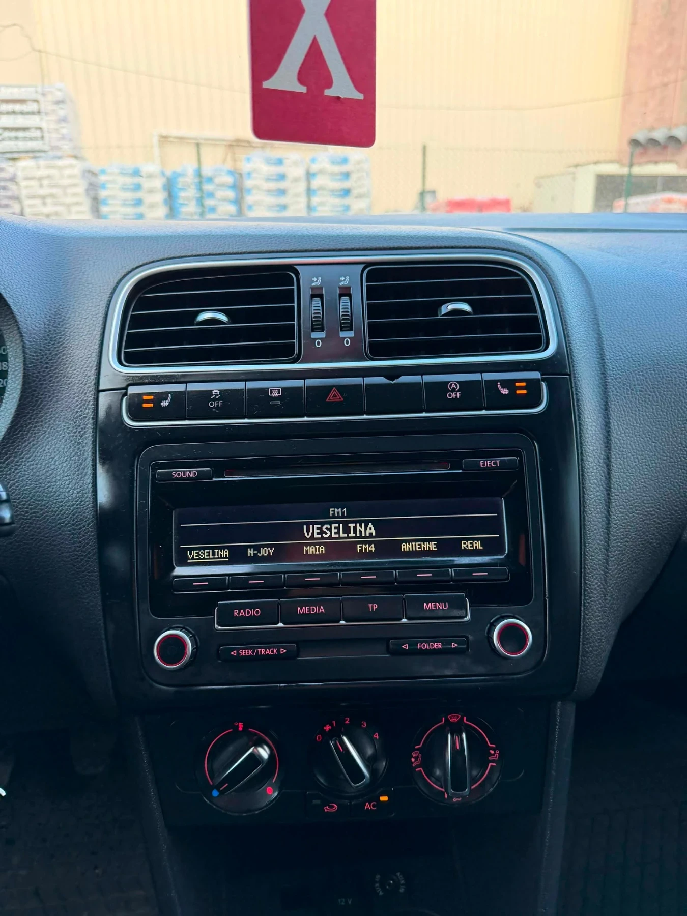 VW Polo, снимка 8 - Автомобили и джипове - 55578993