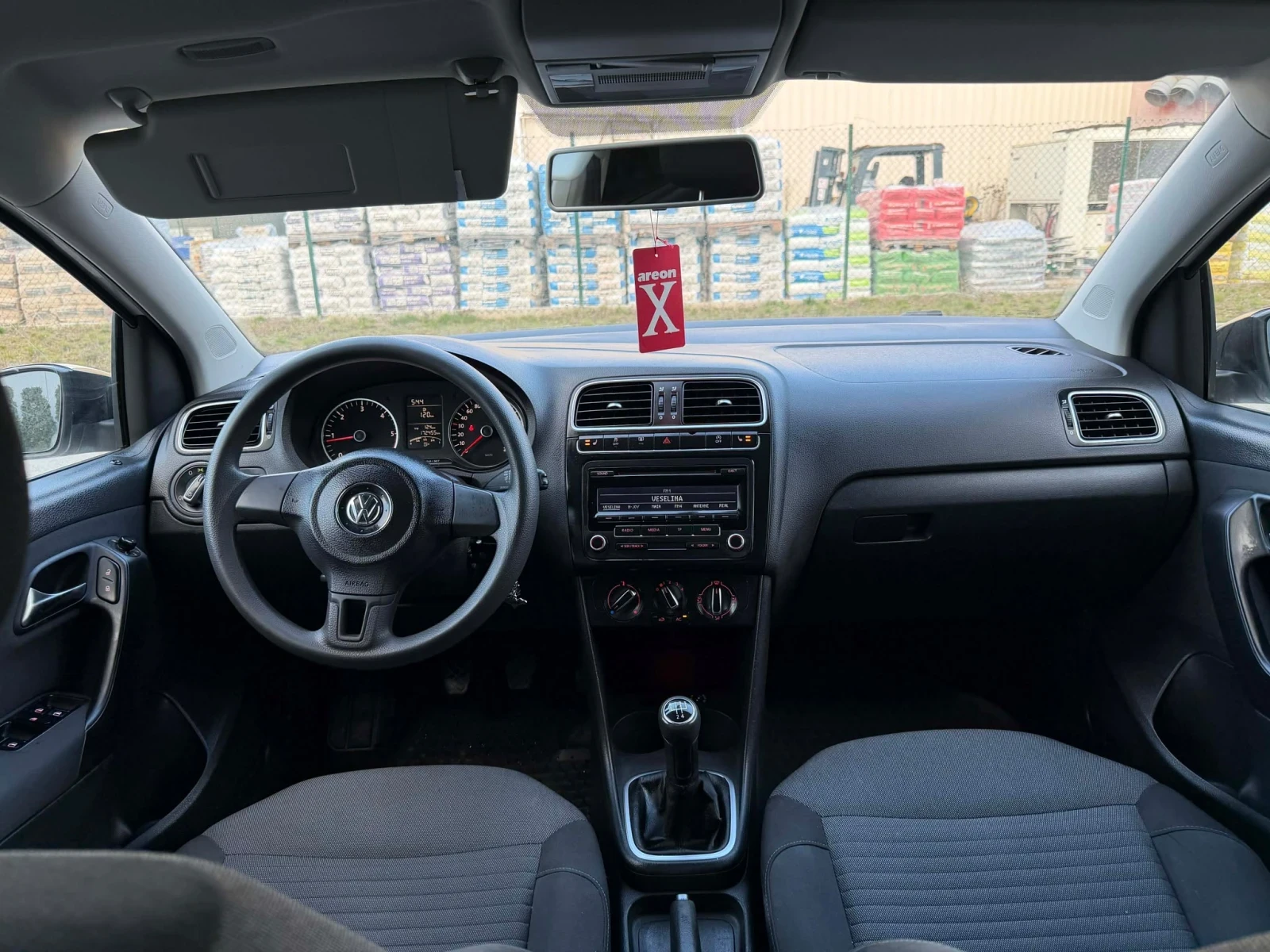 VW Polo, снимка 9 - Автомобили и джипове - 55578993