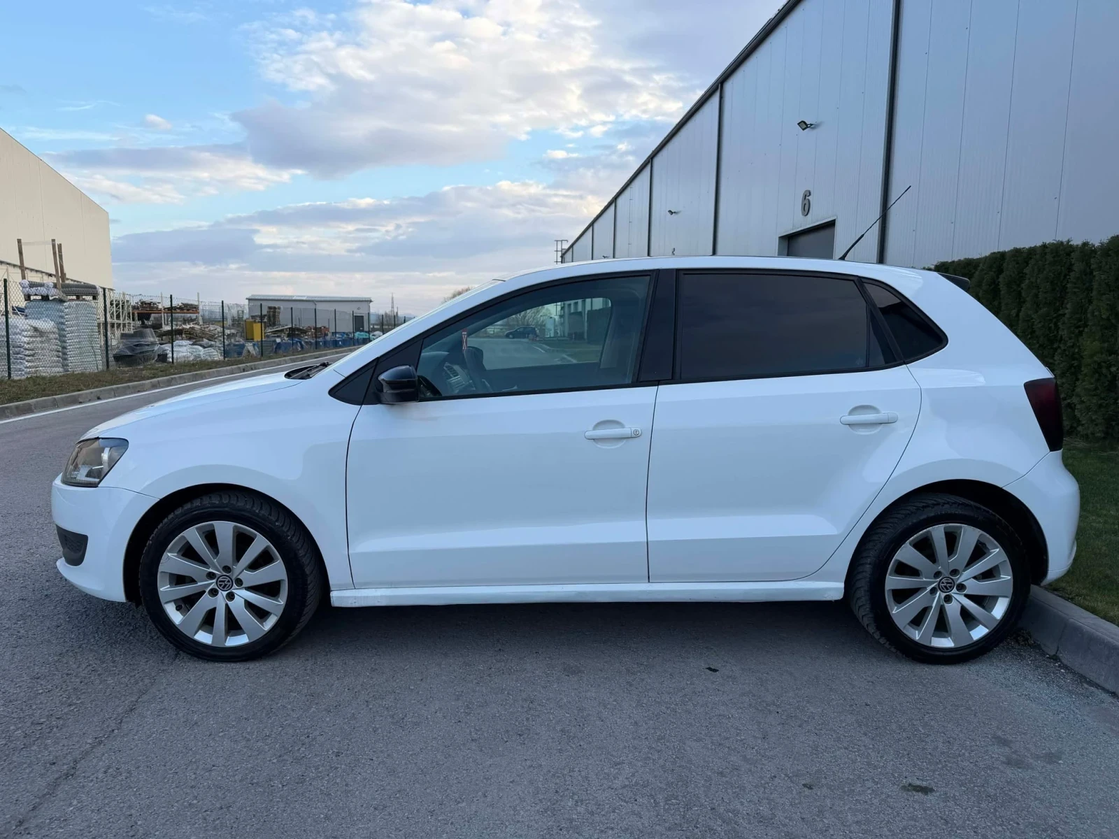 VW Polo, снимка 7 - Автомобили и джипове - 55578993