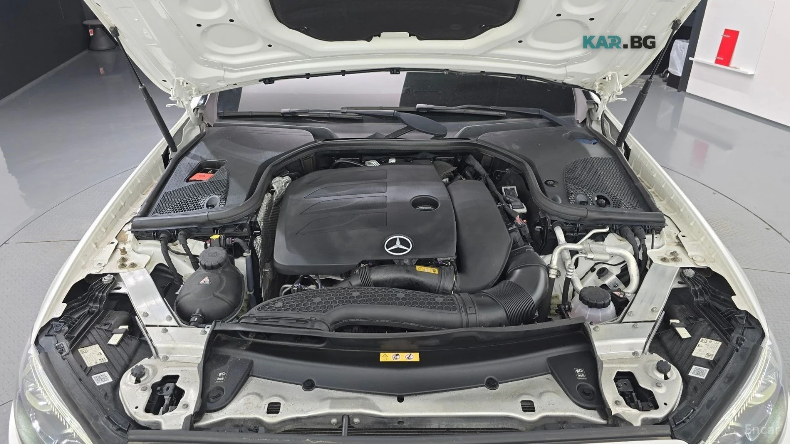 Mercedes-Benz E 350 4MATIC* AMG-LINE* BURMESTER* DISTRONIC* 360* , снимка 17 - Автомобили и джипове - 56182308