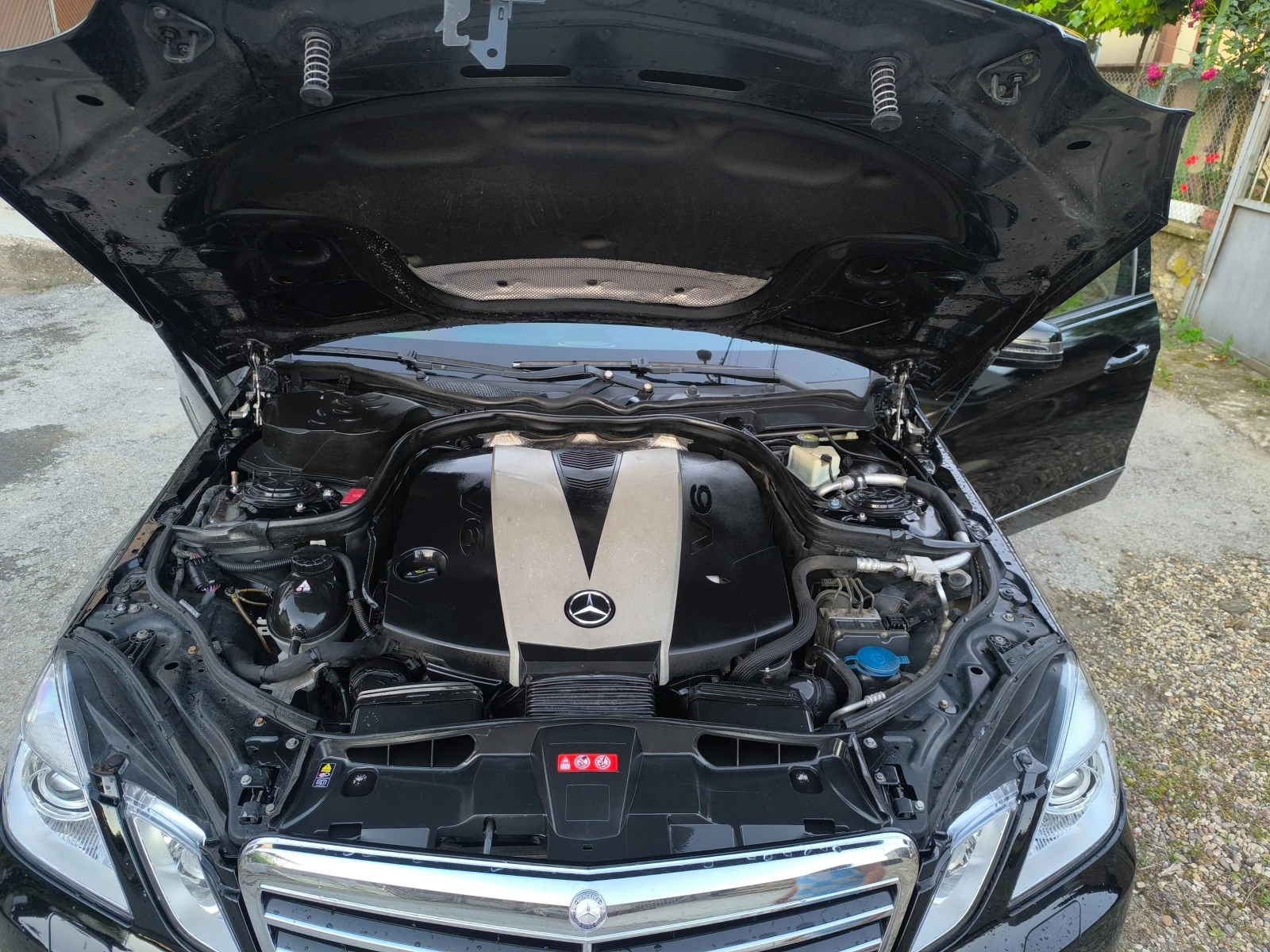 Mercedes-Benz E 300 350CDI Distronic, снимка 5 - Автомобили и джипове - 56331844
