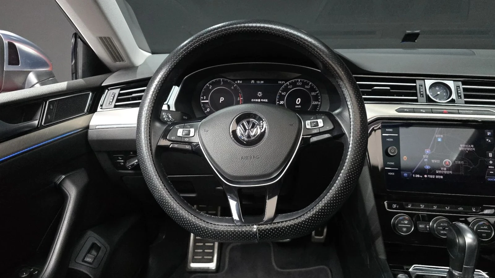 VW Arteon, снимка 13 - Автомобили и джипове - 56689306
