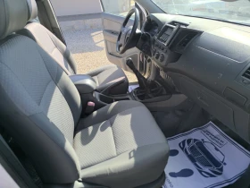 Toyota Hilux 2.5D 4X4 HARDTOP, снимка 12