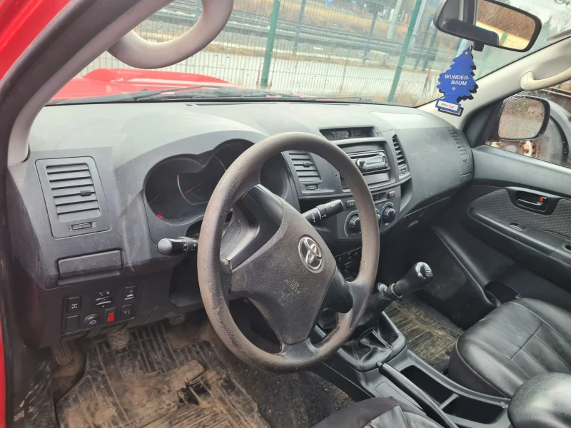 Toyota Hilux 2.5 D-4D 4X4 Климатик EURO 6, снимка 13 - Автомобили и джипове - 49468802