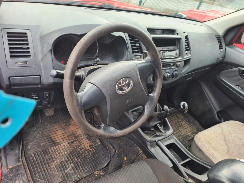 Toyota Hilux 2.5 D-4D 4X4 Климатик EURO 6, снимка 11 - Автомобили и джипове - 49468802