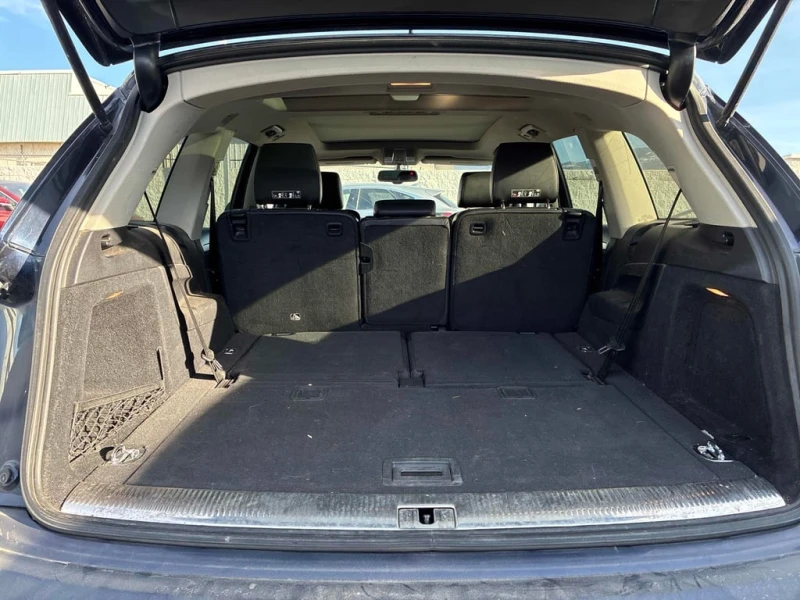 Audi Q7 * 3.0L * CARFAX * ЦЕНА ДО БГ, снимка 14 - Автомобили и джипове - 53303527