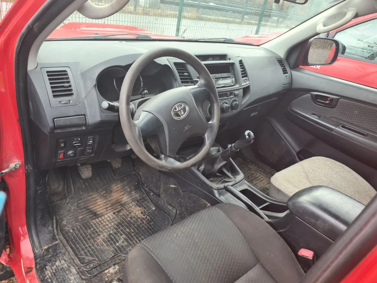 Toyota Hilux 2.5 D-4D 4X4 Климатик EURO 6 - изображение 8