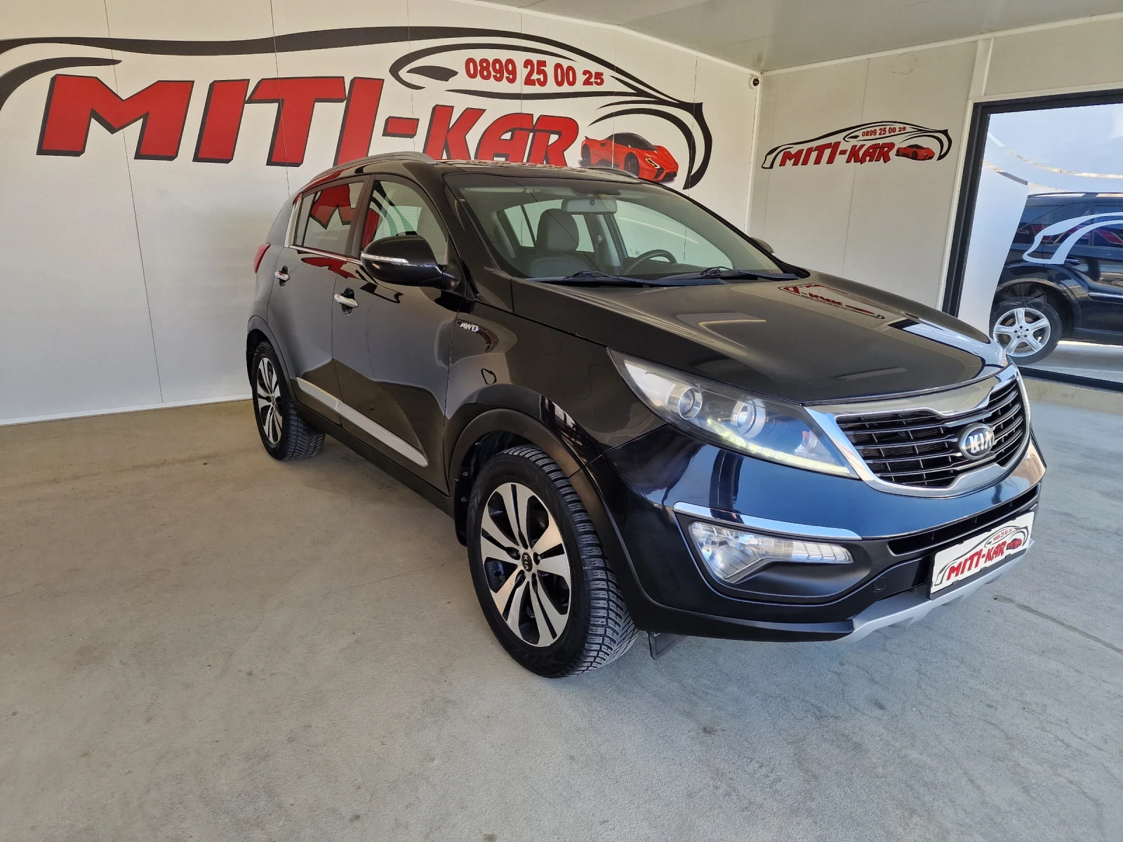 Kia Sportage 2.0 184kc 4x4 NAVI KAMERA PANORAMA AUTOMAT 140000k, снимка 2 - Автомобили и джипове - 53826475
