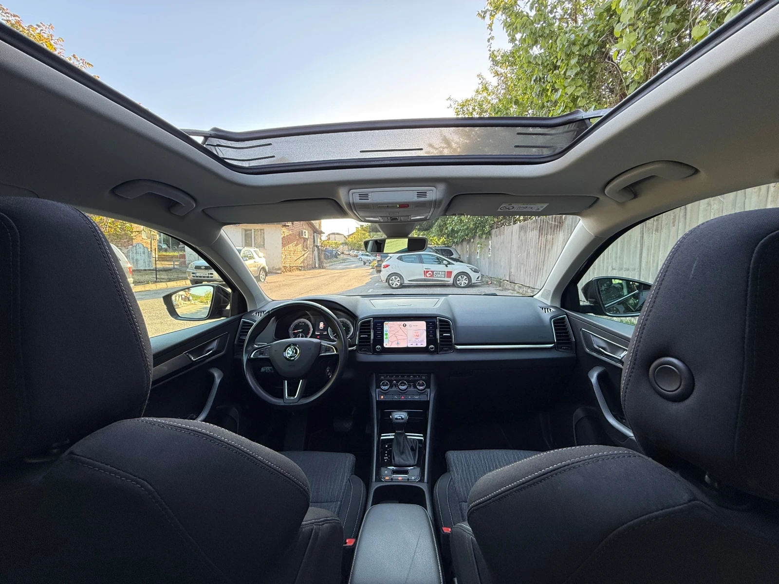 Skoda Karoq 1.5 TSI 7 DSG /Панорама/Печка, снимка 8 - Автомобили и джипове - 53829507