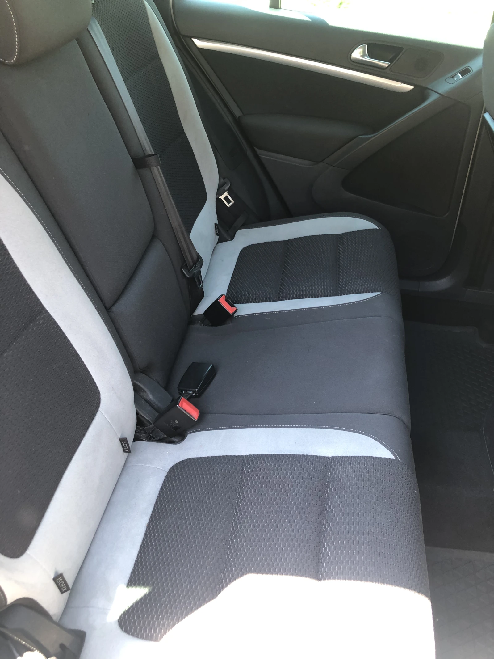 VW Tiguan, снимка 10 - Автомобили и джипове - 55275386