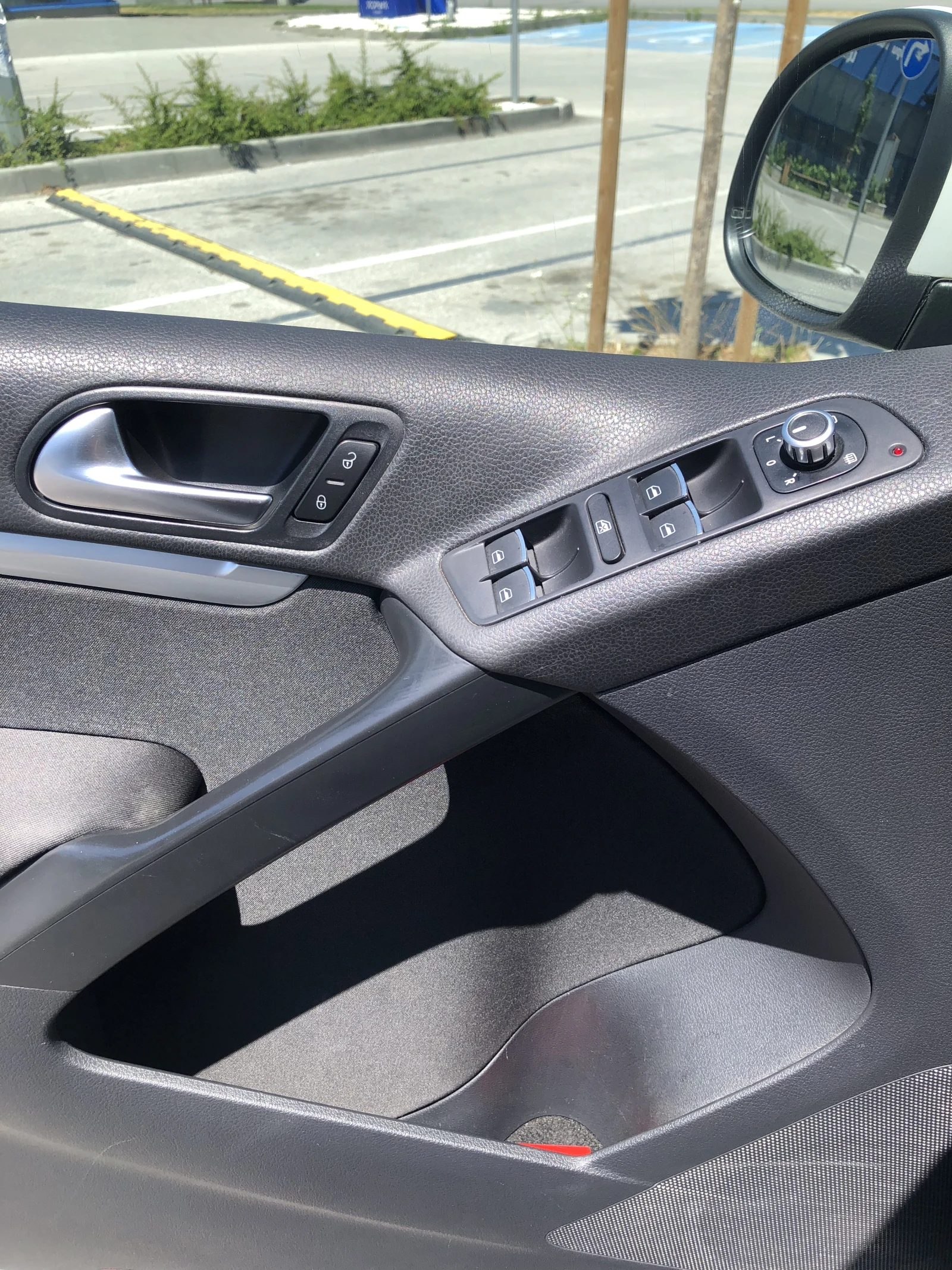 VW Tiguan, снимка 8 - Автомобили и джипове - 55275386
