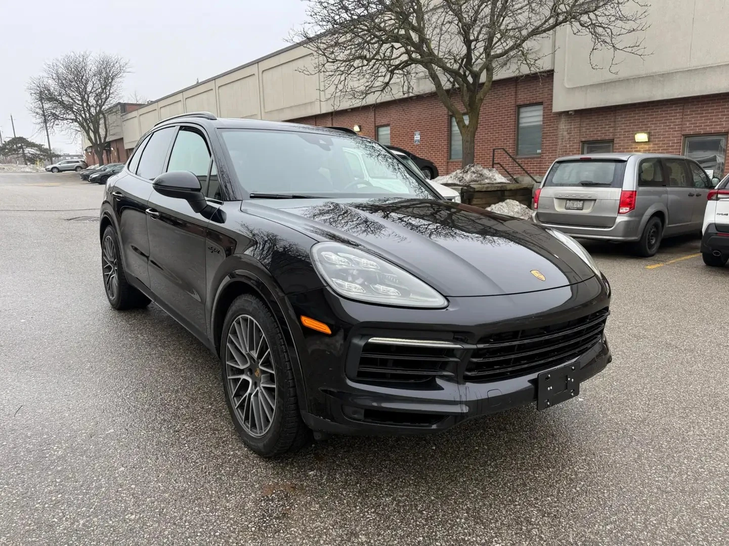 Porsche Cayenne E-Hybrid Автокредит Цена до България