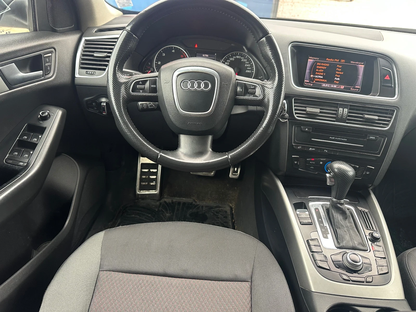 Audi Q5 2.0 TDI, снимка 11 - Автомобили и джипове - 55483405