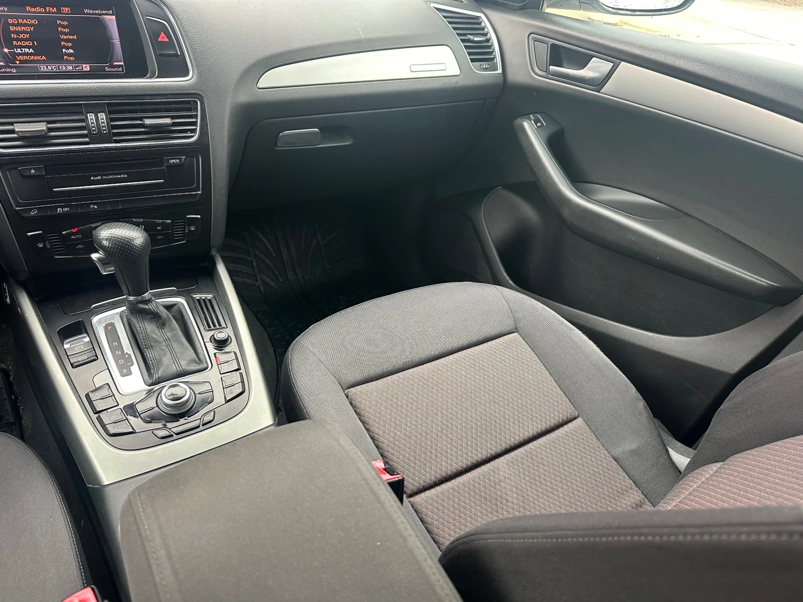 Audi Q5 2.0 TDI, снимка 14 - Автомобили и джипове - 55483405