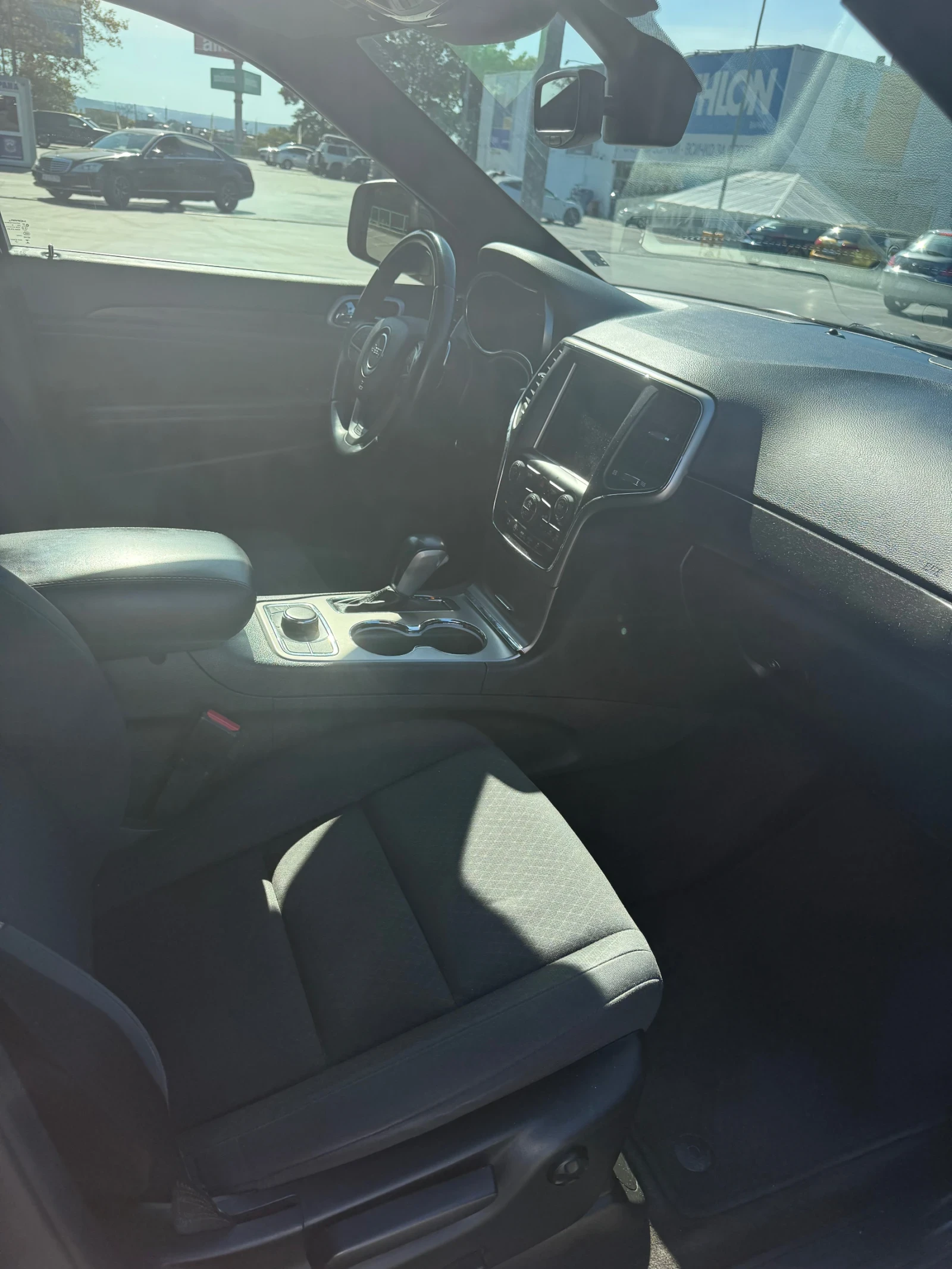 Jeep Grand cherokee, снимка 8 - Автомобили и джипове - 56430136