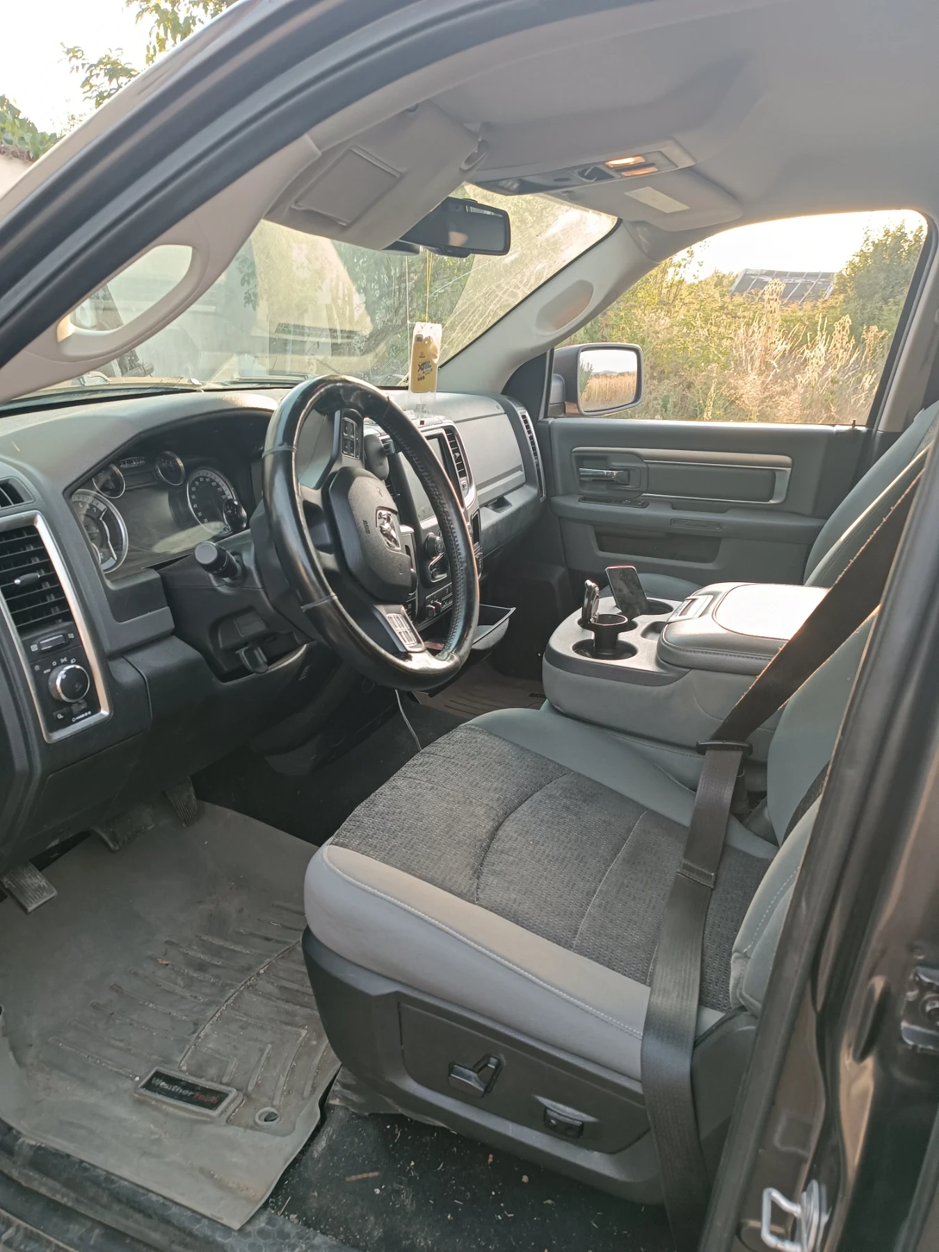 Dodge RAM 1500, снимка 11 - Автомобили и джипове - 56744173
