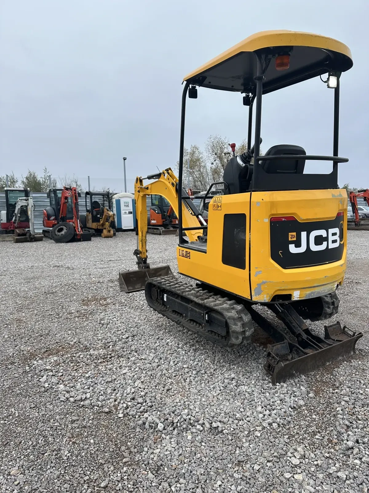 Багер JCB 16C-1 - изображение 3