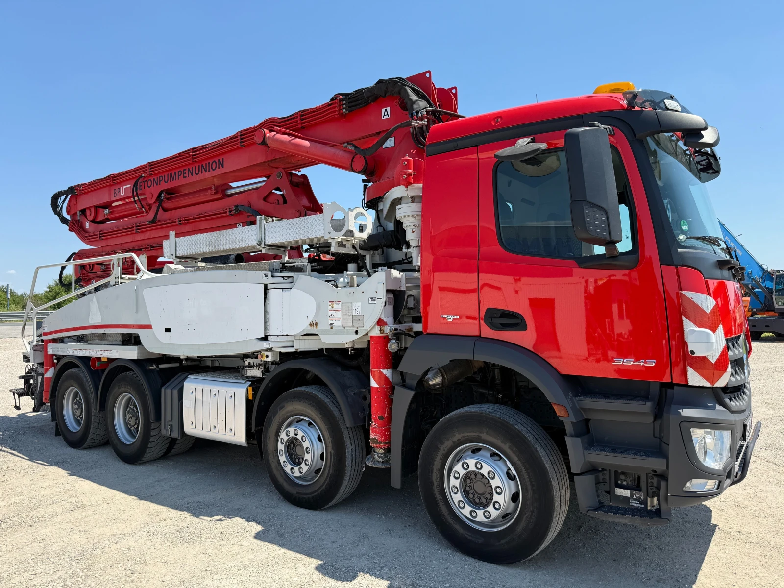 Бетон помпа Друга марка LIEBHERR 32Z5 MERCEDES AROCS 3543 - изображение 2