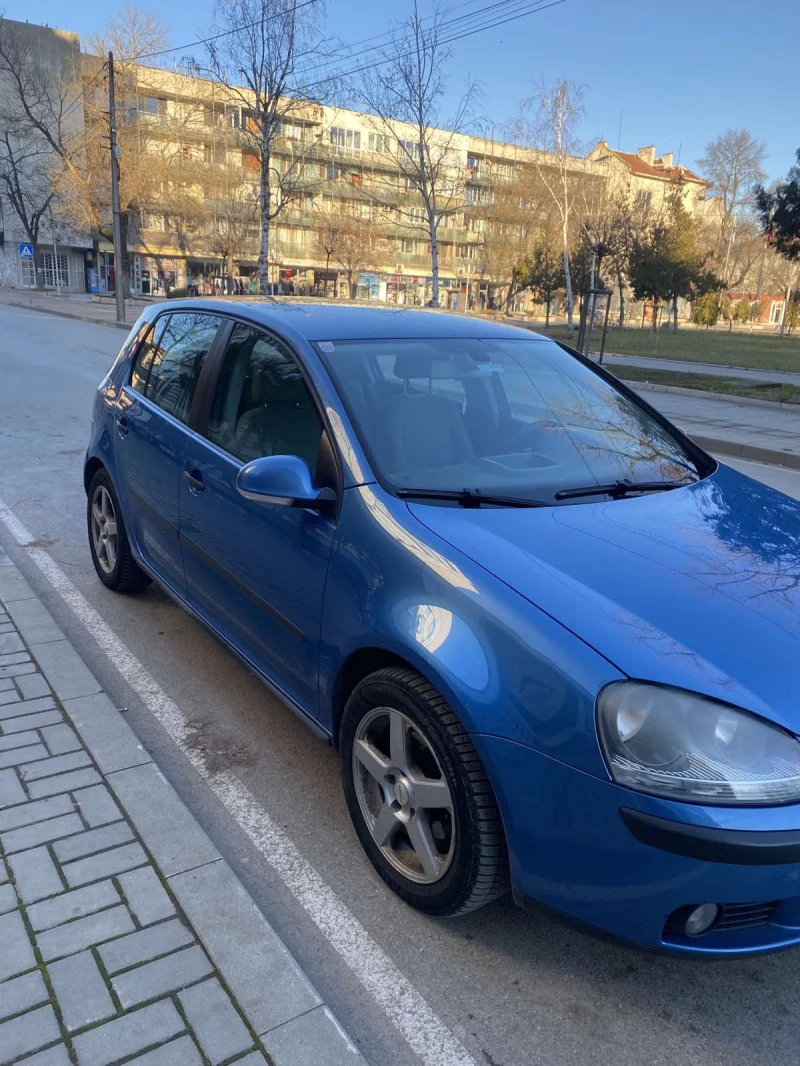 VW Golf, снимка 1 - Автомобили и джипове - 47291873