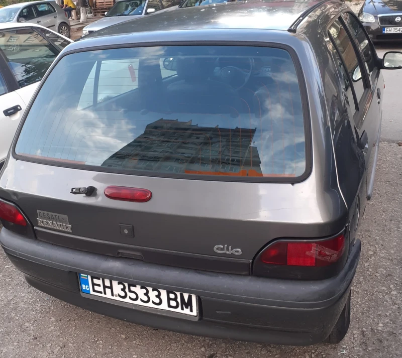 Renault Clio, снимка 2 - Автомобили и джипове - 47345341