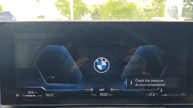 BMW 330 I xDrive, снимка 13 - Автомобили и джипове - 52300370