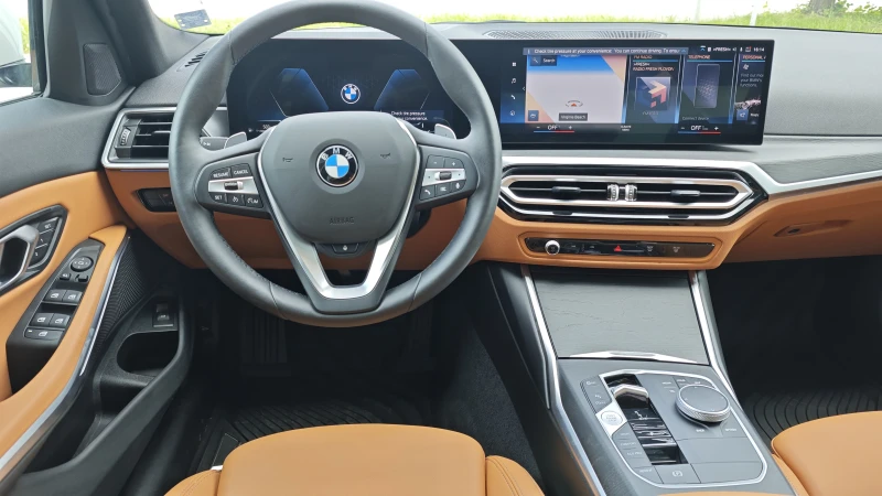 BMW 330 I xDrive, снимка 16 - Автомобили и джипове - 52300370